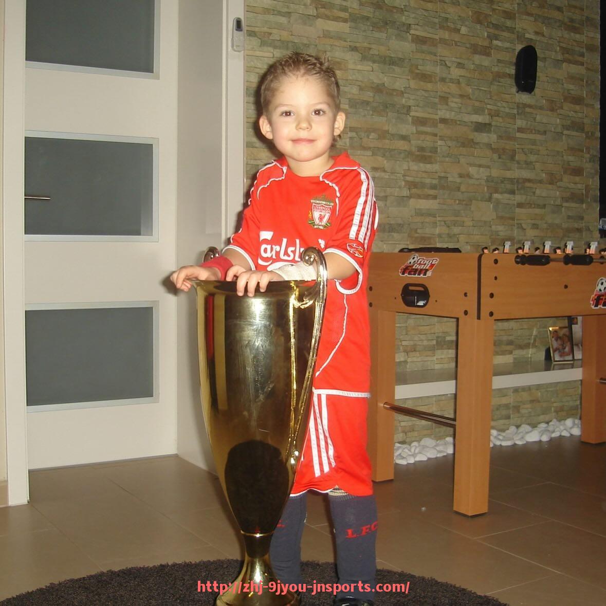 J9九游会登录入口-世俱杯比赛战术分析系统开发与应用